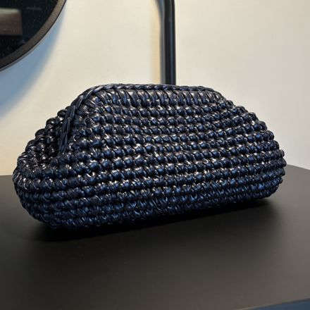The Metallic Clutch  thumbnail 1