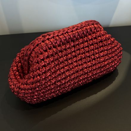 The Metallic Clutch  thumbnail 1