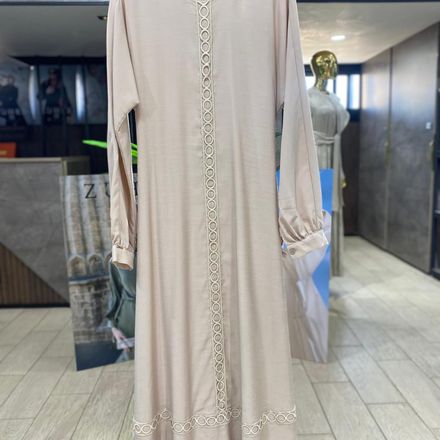 Robe longue brodée thumbnail 3