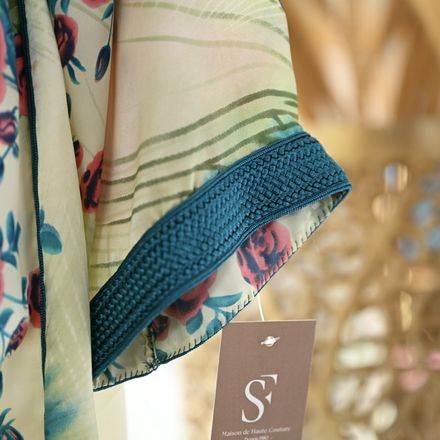 Caftan en soie  thumbnail 3