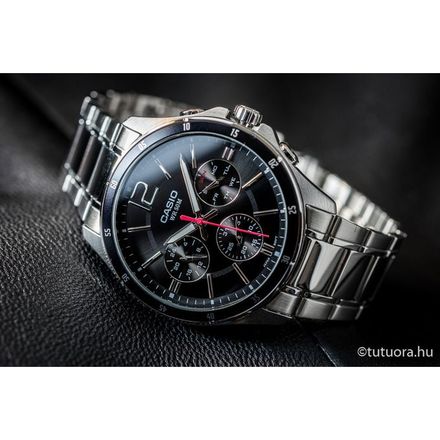 Montre Analogique En Acier Inoxydable thumbnail 3