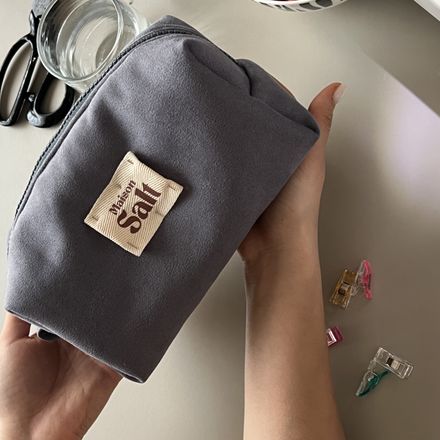 Trousse Medium Bleu En Daim  thumbnail 2