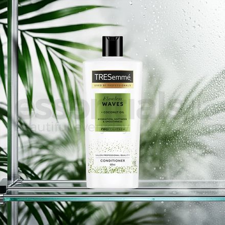 Après-shampoing À L'huile De Coco Flawless Waves thumbnail 2