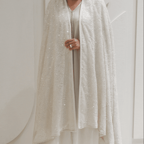 Cape beige en sequins 