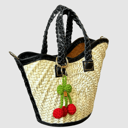 Porte-clés Cerise en crochet – Bag Charm hand made in Marrakesh