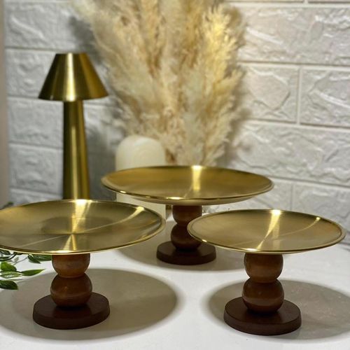 Présentoir à gâteaux en métal sur pied bambou