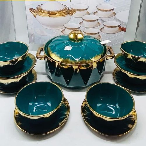 Soupière 15 Pièces et 6 Bols en Porcelaine Vert Royal Détails Dore
