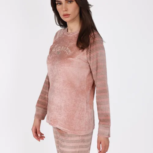 Pyjama rose avec détail satiné | Collection La Douceur d’Hiver