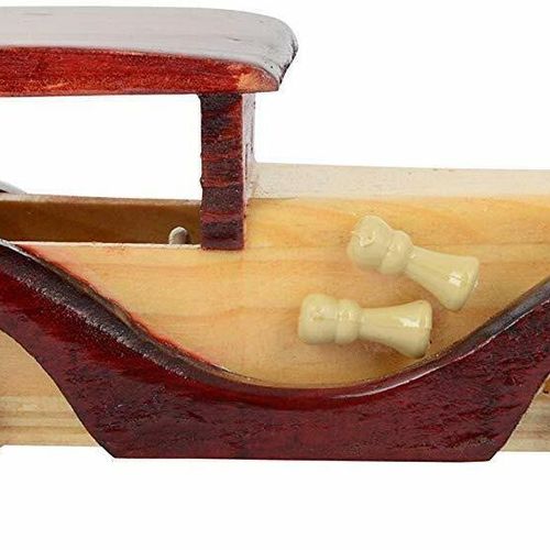 Élégance rétro La Voiture Ancienne en Bois un Décor Vintage Unique