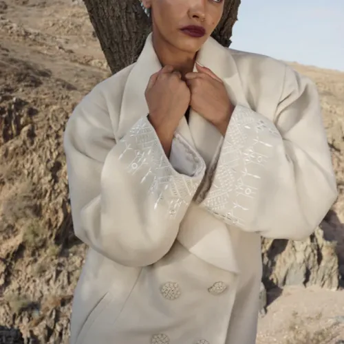 LE MANTEAU ZINA