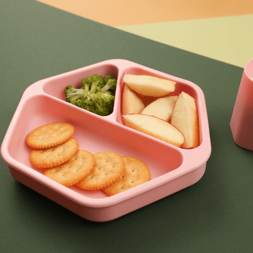 Assiette compartimentée avec couvercle en silicone