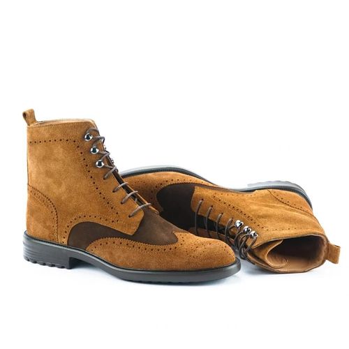 Bottes en daim marron 