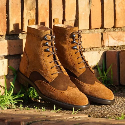 Bottes en daim marron 