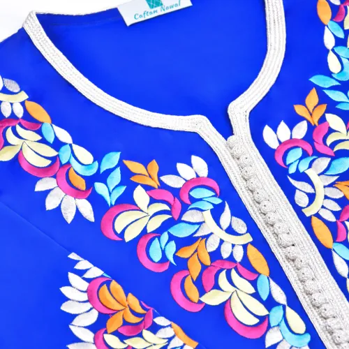 Caftan en crêpe de soie bleu