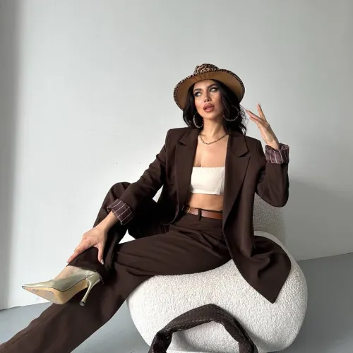 Ensemble tailleur à doublure rayée