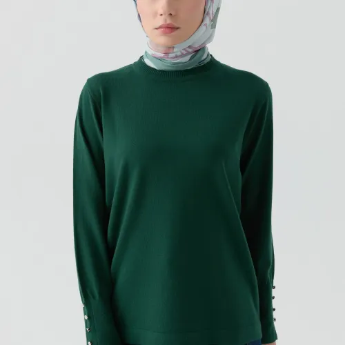 Pull Col Rond Avec Détails Boutons Aux Manches