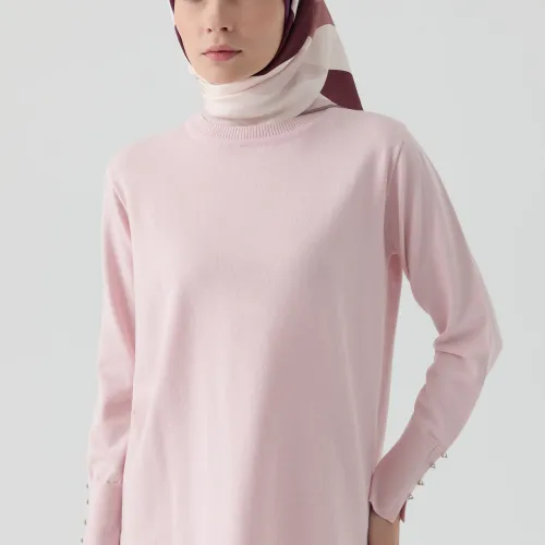 Pull Col Rond Avec Détails Boutons Aux Manches