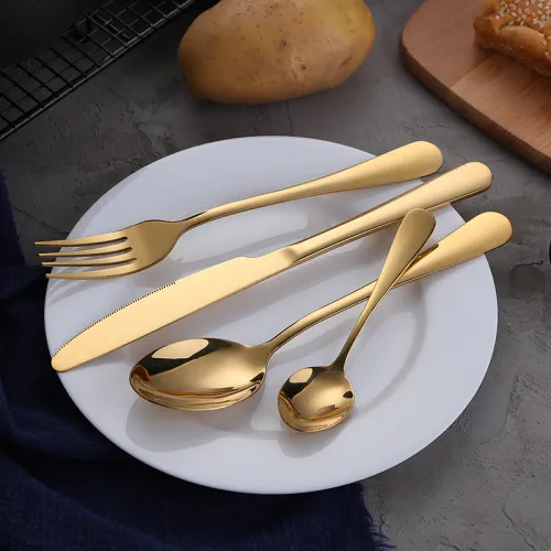 Ensemble De Couverts De Luxe Dorée