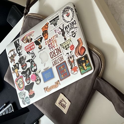 Pochette Pc En Daim Marron Avec Longuette