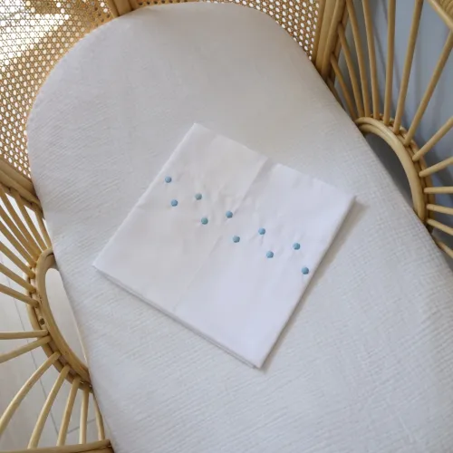Drap Naissance Brodé Pois Bleu Ciel