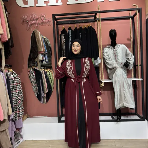 Abaya Bordeaux Avec Broderie