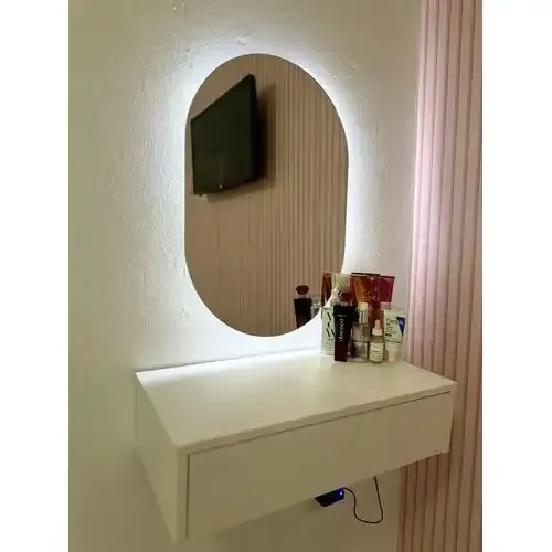 Coiffeuse Avec Miroir Oval Et Étagère