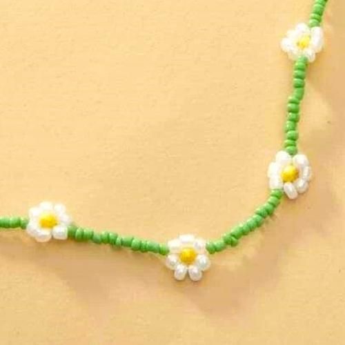 Collier Flower Beads Green & White