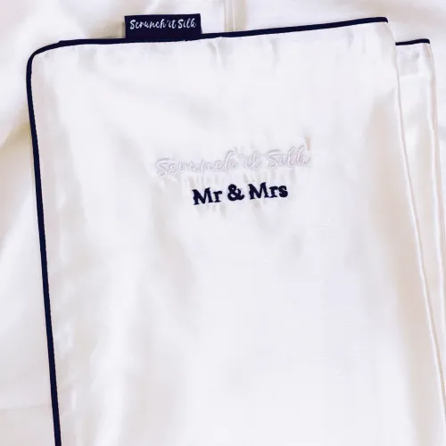 Paire De Taie D'oreiller En Soie Mr & Mrs