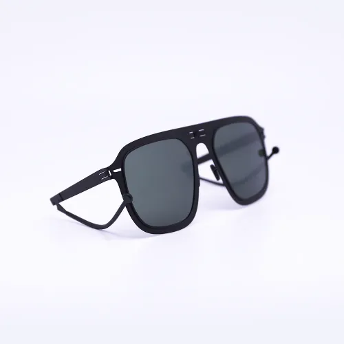 Virgil In Matte Black / G15