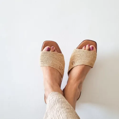 Eve Raffia Sandlas