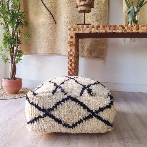 Wool Creamy Floor Pouf
