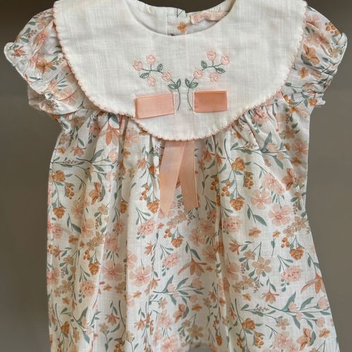 Robe Col Brodé
