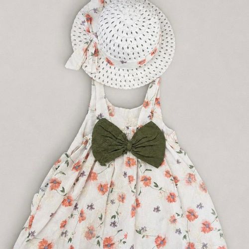 Robe Avec Chapeau Brodé