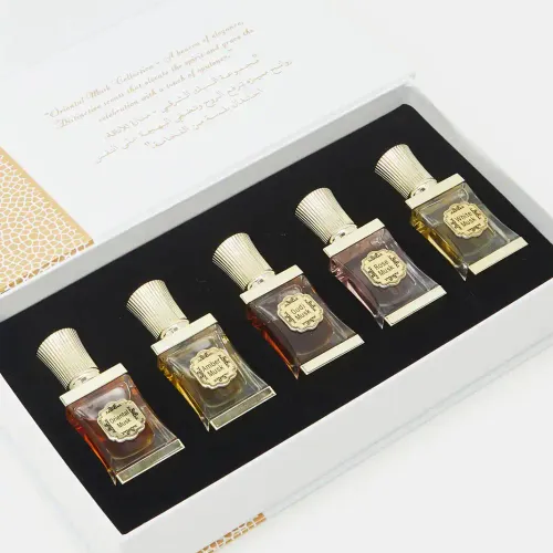 Coffret Collection Spéciale Luxe Compose De Cinq Flacons De Musc Oriental 5x 12 Ml