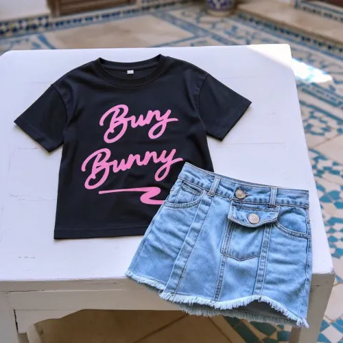 Obtenez Un Look Amusant Avec Cet Adorable Ensemble Bugs Bunny
