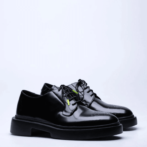 Chaussure En Cuir Démasquable