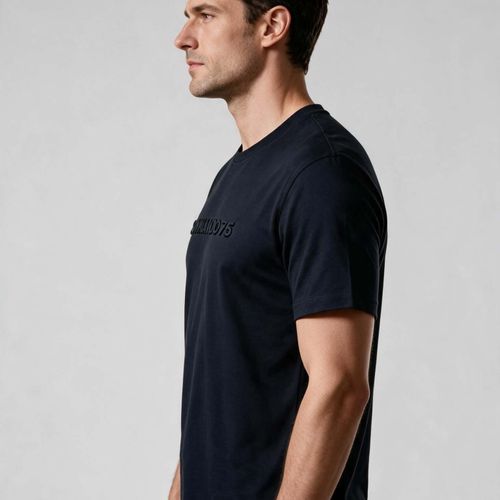 T-shirt Bleu Marine Avec Logo En Relief