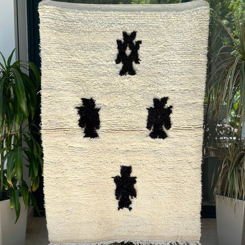 Tapis berbère Beni Ouarain crème et noir 100% laine de mouton - 152cm / 104cm