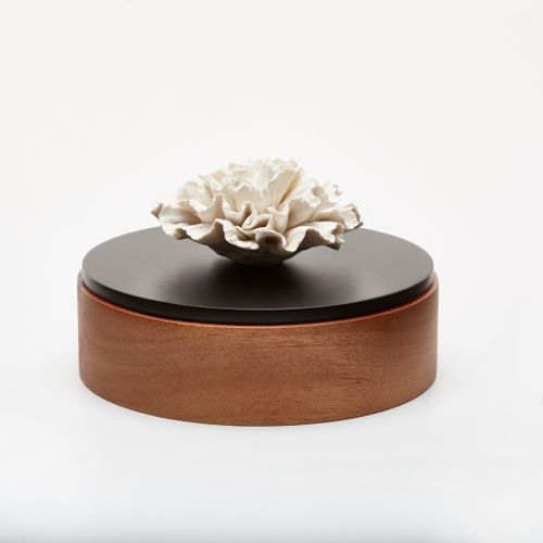 CHAN S - BOÎTE EN BOIS ET PORCELAINE