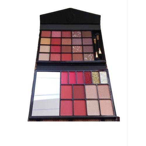 Palette de maquillage. Couleurs aléatoires. 