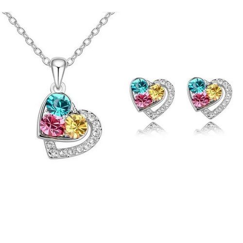 Parure de bijoux , collier et boucles d'oreilles.
