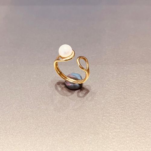 Bague or et perle 