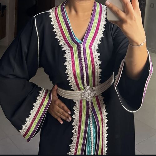 قفطان مغربي أسود