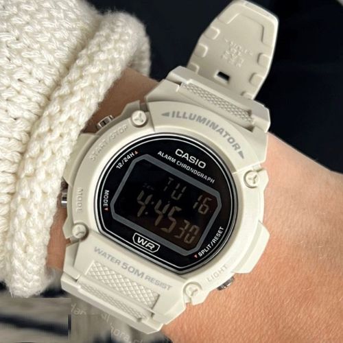 Montre Bracelet Numérique Homme Femme Avec Bracelet En Résine Blanche Et Lunette Noire-casio W-219hc-8bvdf