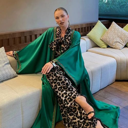Kimono En Soie Avec Son Ensemble Léopard En Crêpe