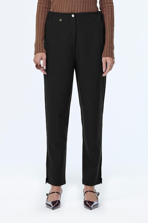 Pantalon cigarette à taille élastique et boutons thumbnail 2