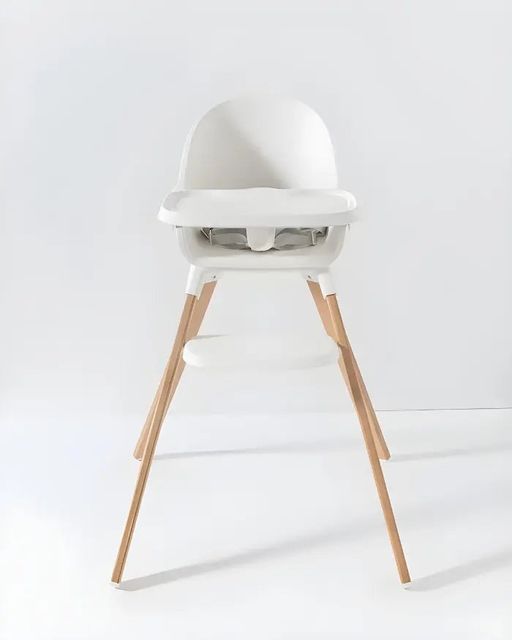 Chaise haute thumbnail 3