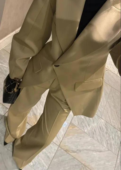 Ensemble Tailleur Élégance thumbnail 3