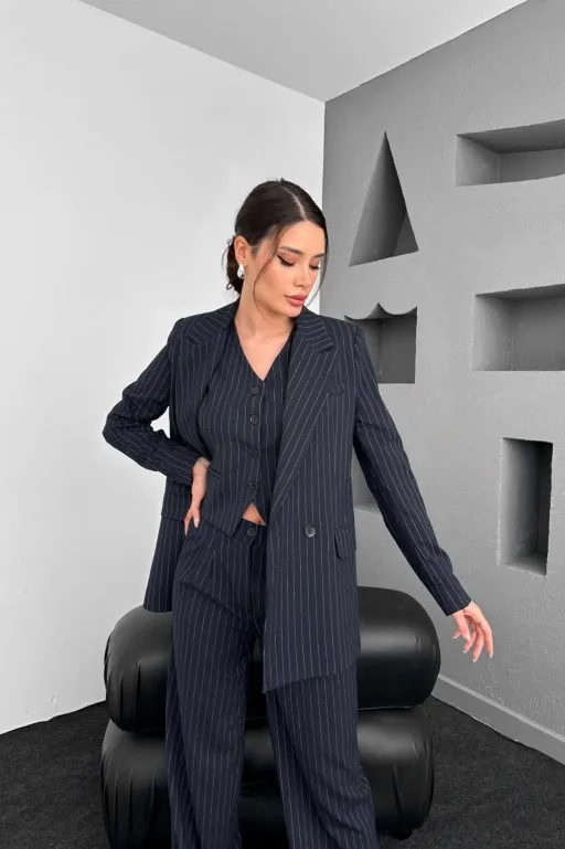 Ensemble Tailleur 3 Pièces thumbnail 4