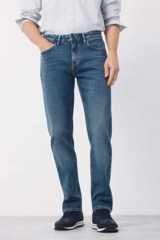 Jean Coupe Regular thumbnail 1